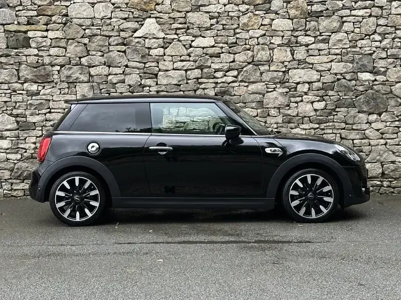 Used Mini Cooper S Exclusive 175 HP (128 kW) 2020 Black Hatchback
