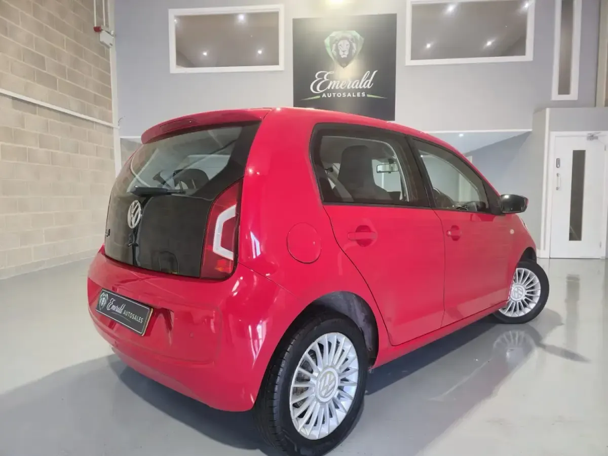 Käytetty VW up! high up! 75 HP (55 kW) 2013 Punainen Viistoperä