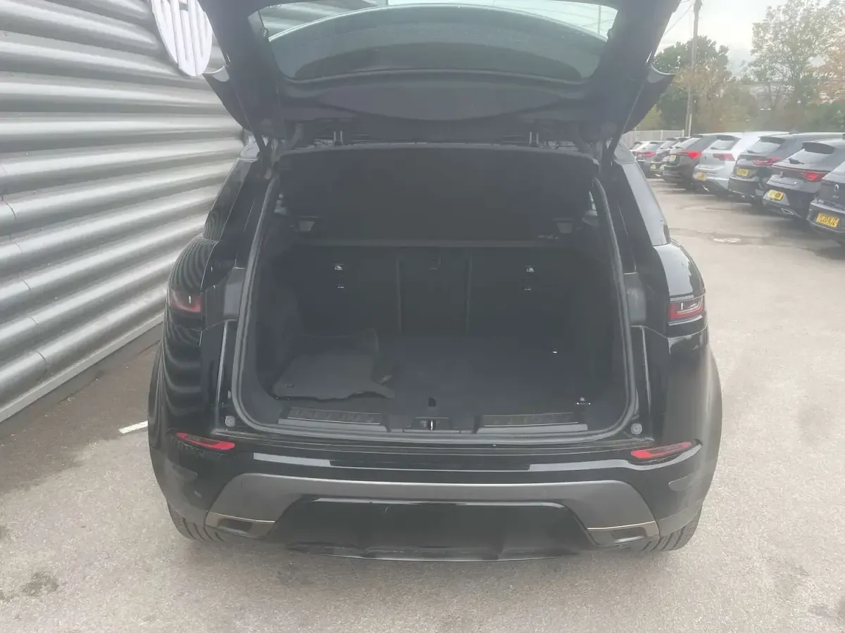 Used Land Rover Range Rover evoque R-Dynamic 180 HP (132 kW) 2019 Black SUV
