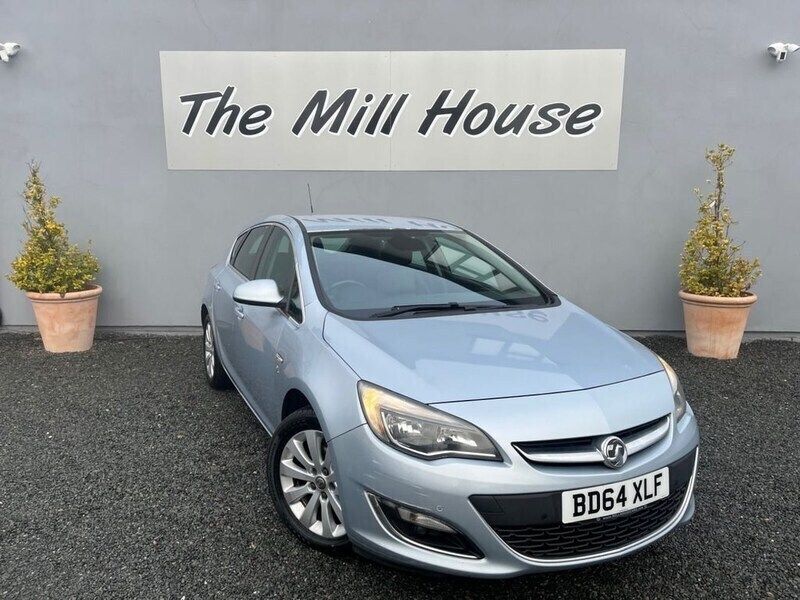 Silver Used 2014 Vauxhall Astra Elite Hatchback | £1,899 (Super price) - Image 1/4