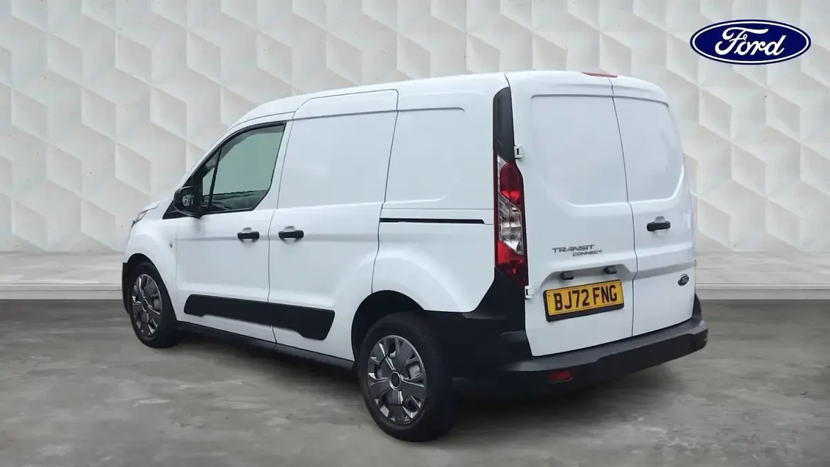 Used Ford Transit Connect 2022 Frozen white MPV