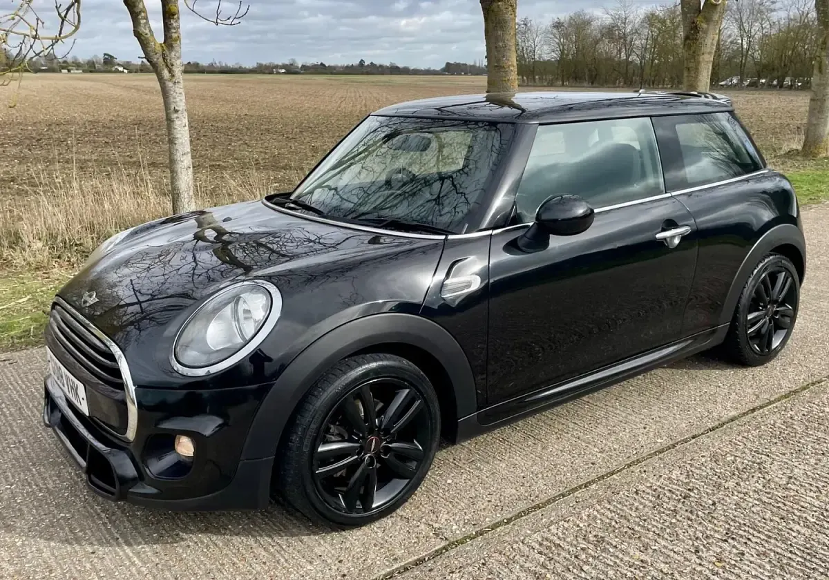 Used Mini Cooper Hatch 134 HP (98 kW) 2018 Black Hatchback