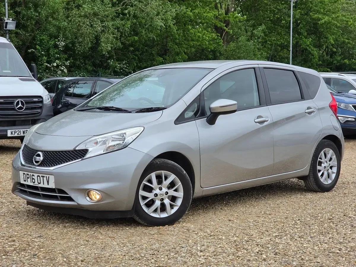Used Nissan Note Acenta Premium 90 HP (66 kW) 2016 Silver Hatchback