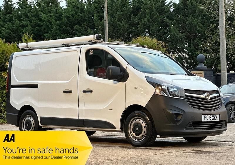 White Used 2016 Vauxhall Vivaro S Van | £9,390 (Good price) - Image 1/2