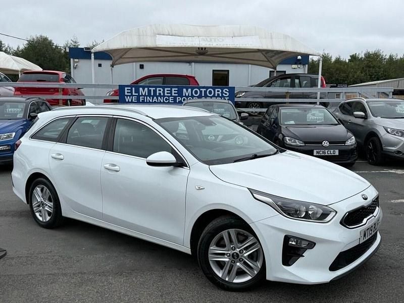White Used 2019 Kia Ceed Sportswagon 2 Estate | £10,499 (Fair price) - Image 1/4