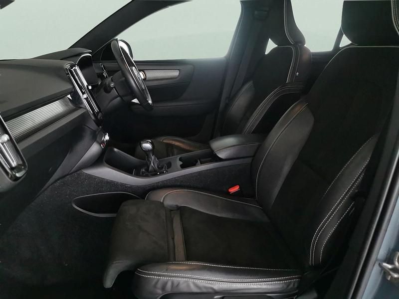 Used Volvo XC40 R-Design 163 HP (119 kW) 2019 Grey SUV