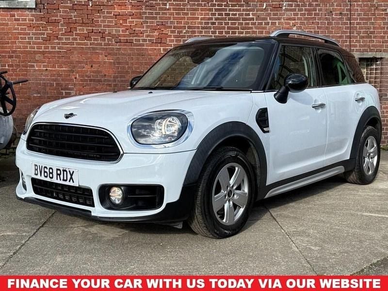 Used Mini Cooper Classic 136 HP (100 kW) 2018 White Hatchback