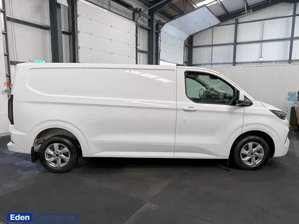 Used Ford Transit Custom Limited 2025 White Van