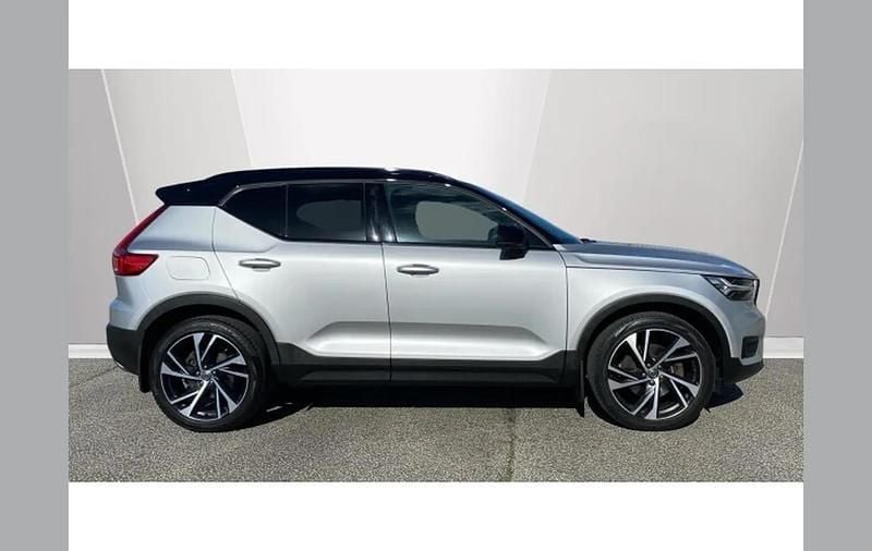 Used Volvo XC40 R-Design Pro 190 HP (139 kW) 2019 Silver SUV