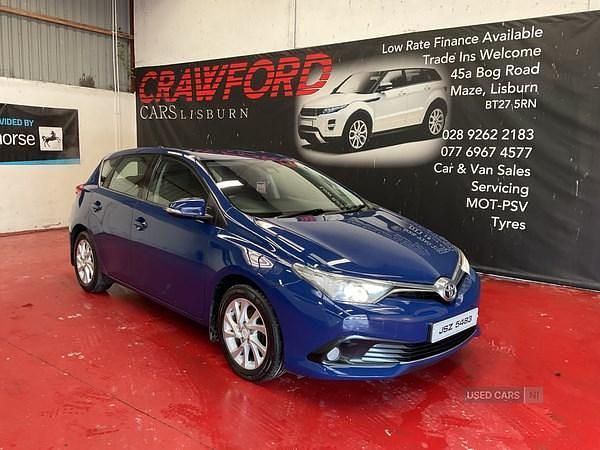 Used Toyota Auris 2018 Blue Hatchback