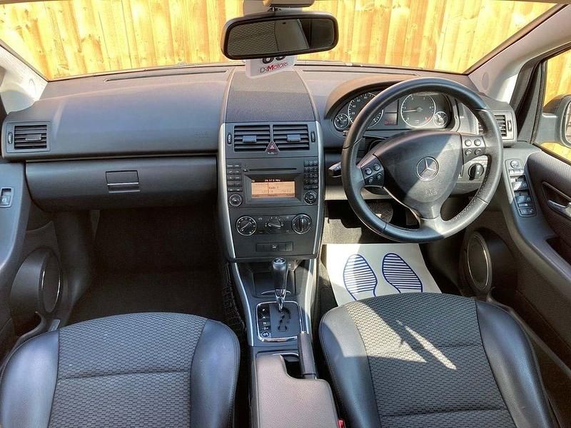 Used Mercedes A180 Avantgarde 109 HP (80 kW) 2012 Black Hatchback