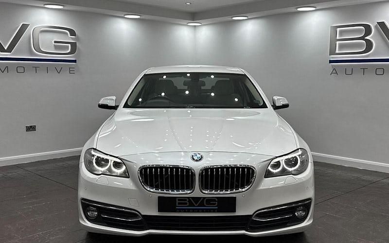 Used BMW 520 Luxury Line 190 HP (139 kW) 2015 White Sedan