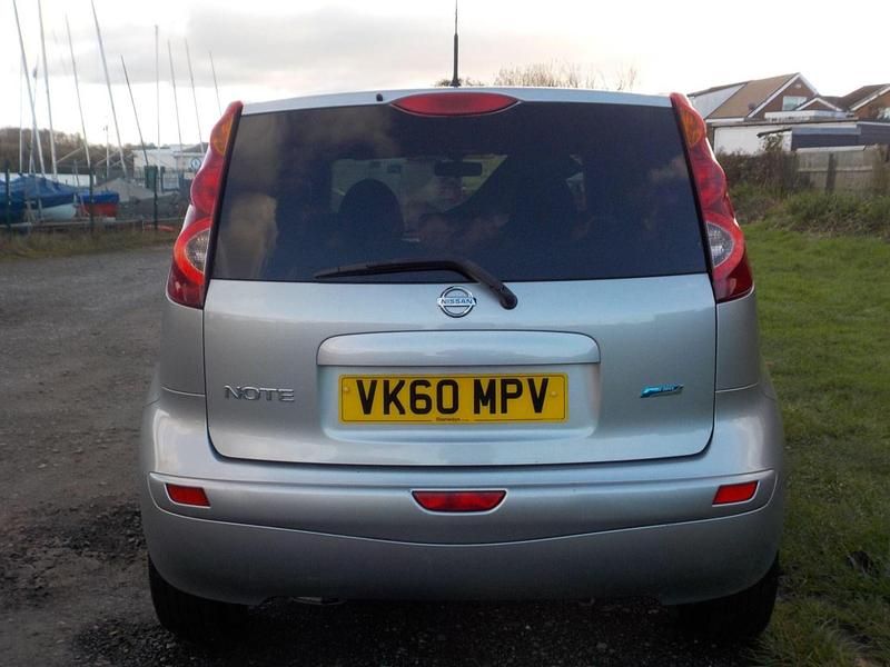 Used Nissan Note N-TEC 88 HP (64 kW) 2010 Silver MPV