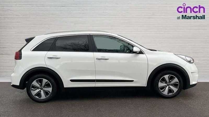 Used Kia Niro 141 HP (103 kW) 2018 White SUV