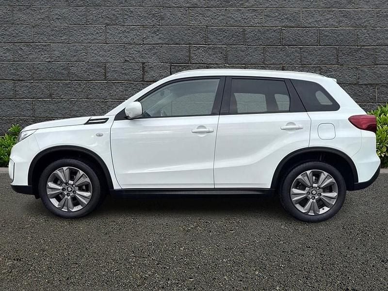 Gebraucht Suzuki Vitara SZ-T 112 PS (82 kW) 2019 Weiß SUV