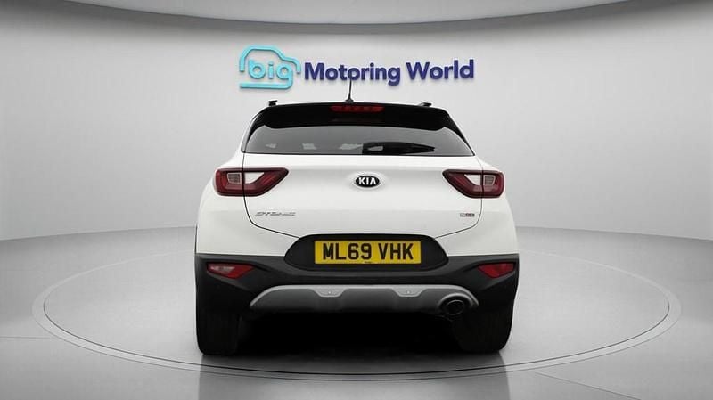Used Kia Stonic 118 HP (86 kW) 2019 White SUV