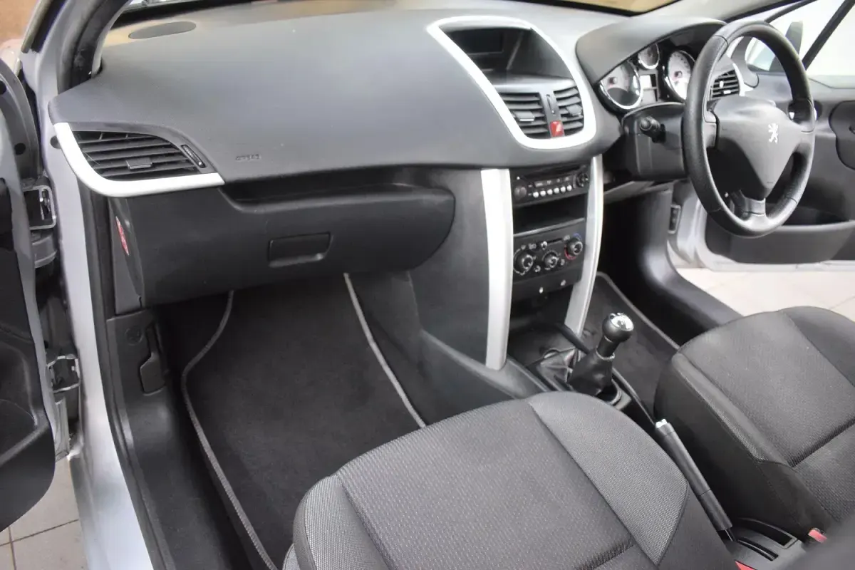 Used Peugeot 207 Active 2012 Silver Hatchback