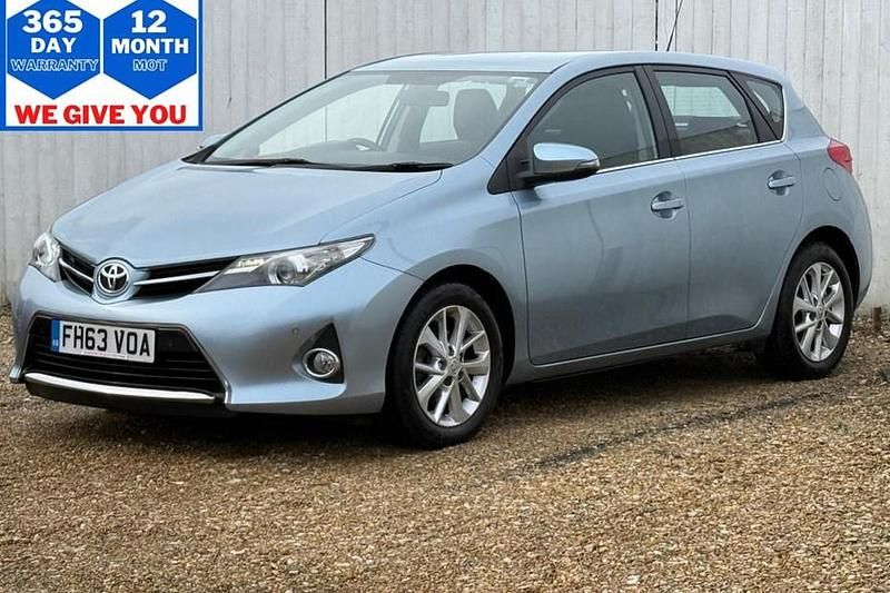 Used 2014 Toyota Auris Multidrive S | £9,999 (Fair price) - Image 1/1