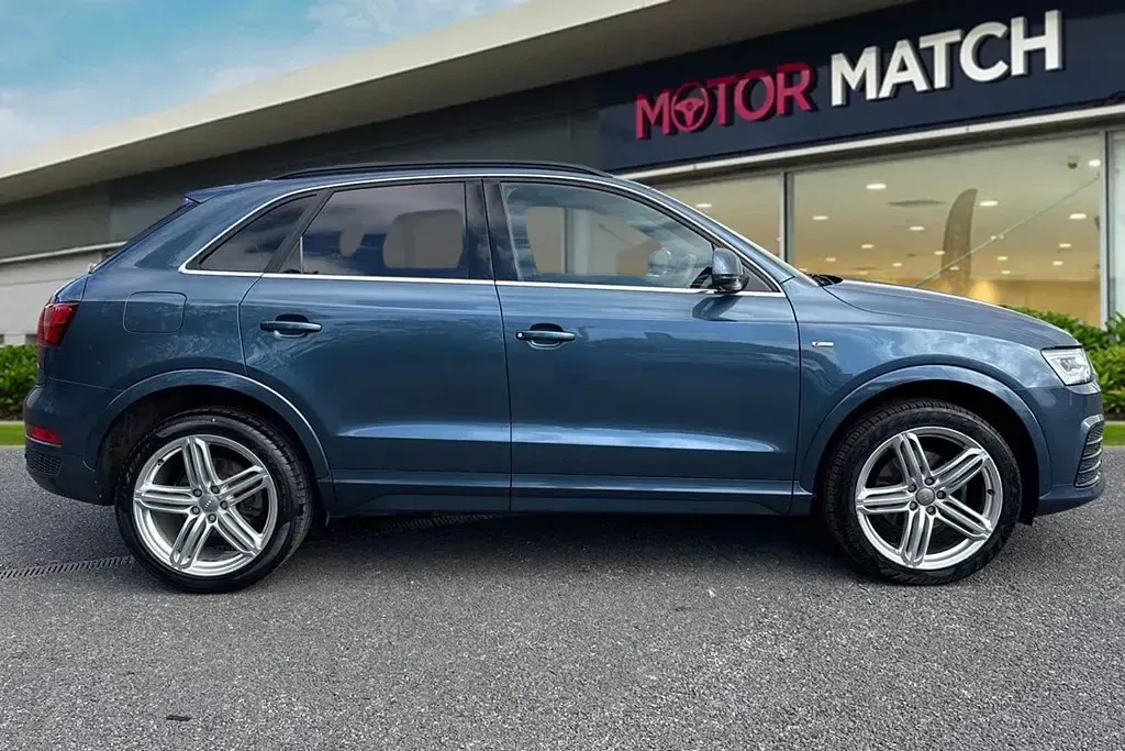 Begagnad Audi Q3 S-line plus 2016 Blå SUV