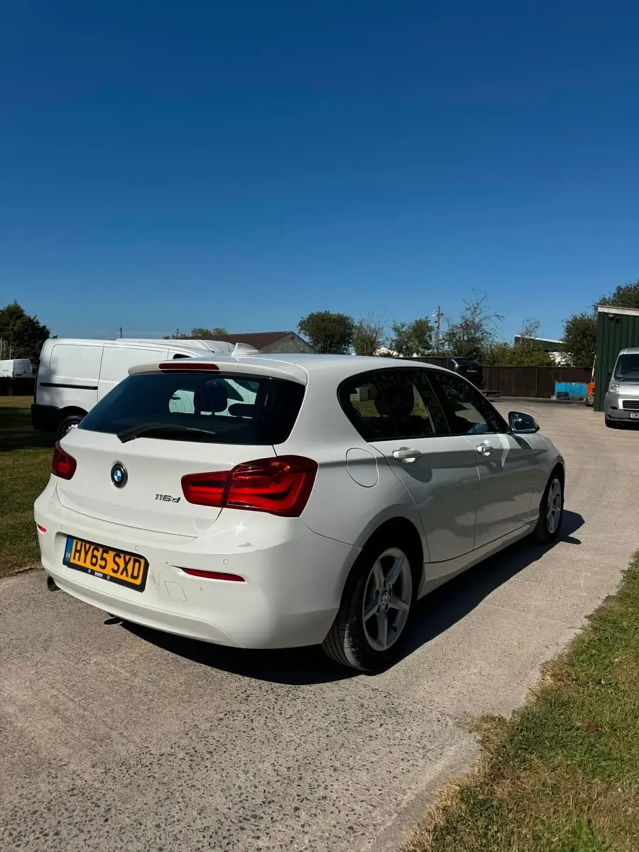 Used BMW 116 Efficient Dynamics 2015 White Hatchback