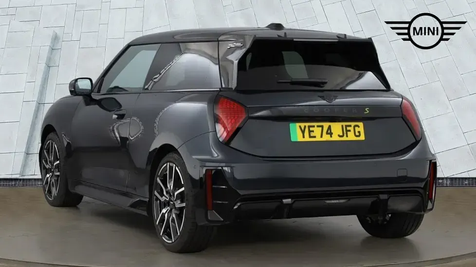 Used Mini Cooper SE Hatch 158 kW (215 HP) 2024 Grey Hatchback