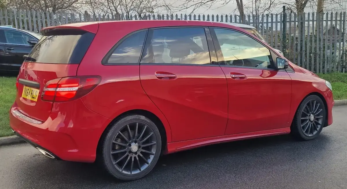 Used Mercedes B180 AMG 2015 Red Hatchback