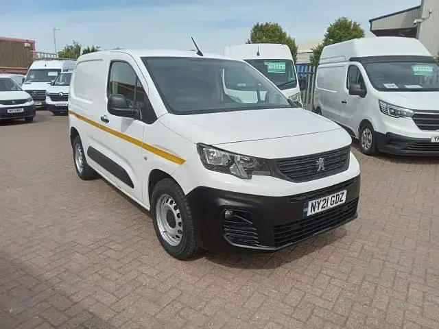 Used Peugeot Partner 2021 White MPV
