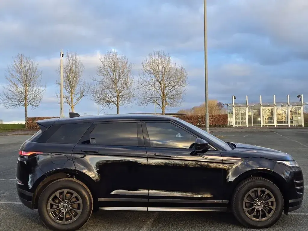 Used Land Rover Range Rover evoque R-Dynamic 180 HP (132 kW) 2019 Black Estate