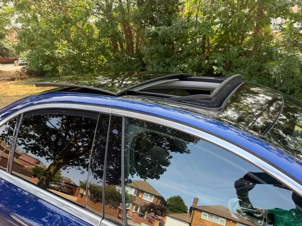 Used Mercedes C200 Premium Plus 181 HP (133 kW) 2019 Blue Sedan