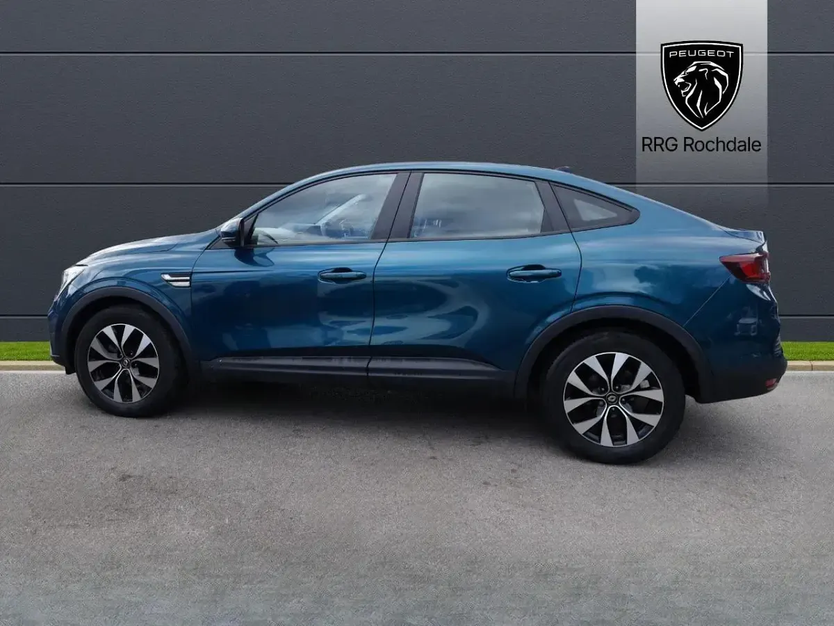Gebraucht Renault Arkana Iconic 142 PS (104 kW) 2022 Blau SUV