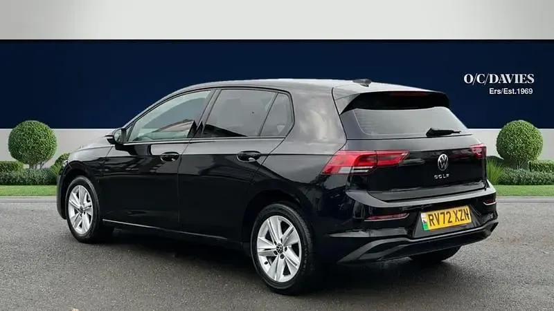 Used VW Golf VIII Life 115 HP (84 kW) 2022 Black Hatchback