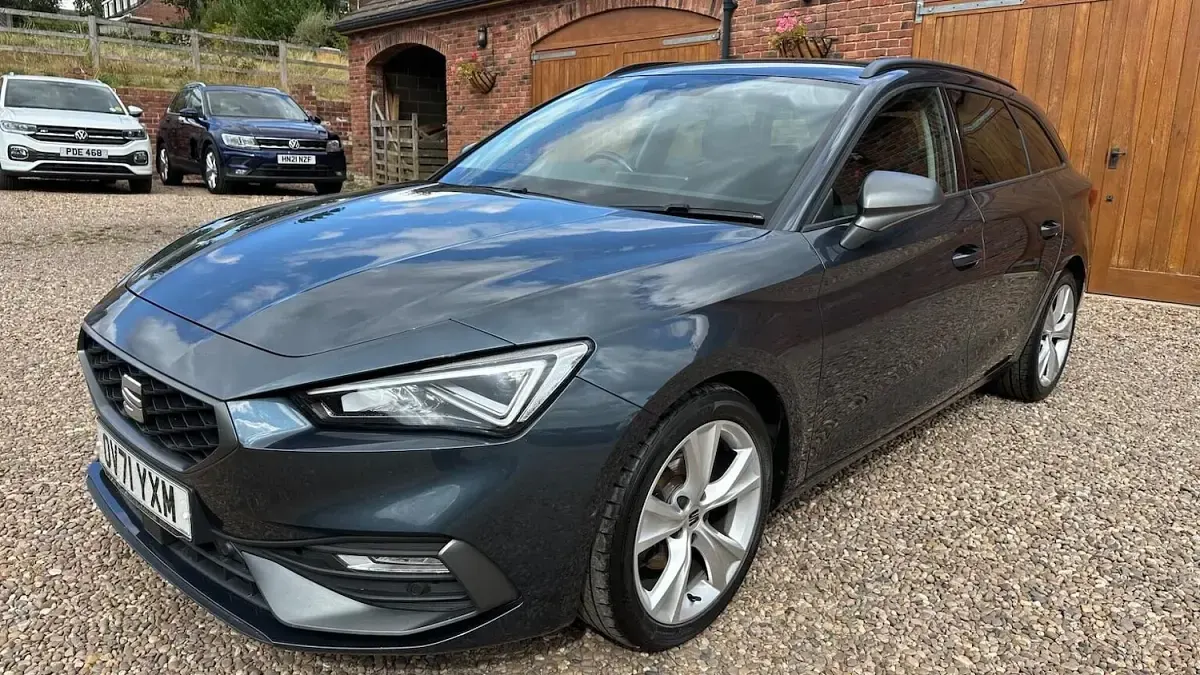 Used Seat Leon FR 147 HP (108 kW) 2022 Grey Estate