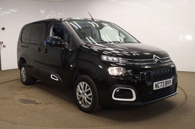 Black New 2024 Citroën Berlingo Feel MPV | £17,500 - Image 1/1