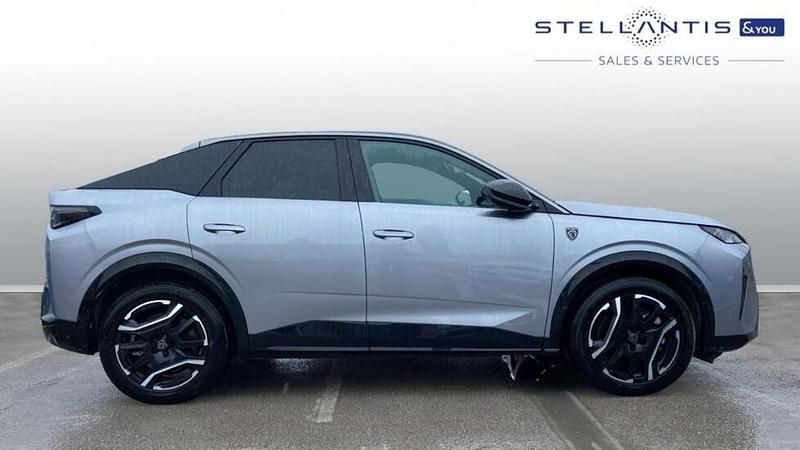 Used Peugeot e-3008 GT 152 kW (207 HP) 2025 Grey SUV