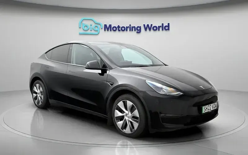 Used Tesla Model Y Long Range AWD 286 kW (389 HP) 2025 SUV
