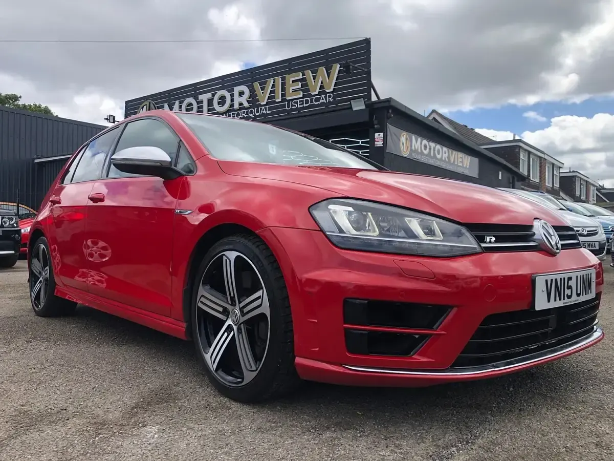 Used VW Golf VII R 2015 Red Hatchback