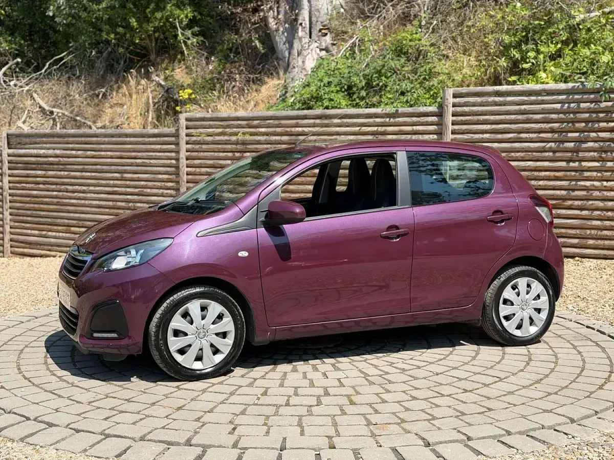 Used Peugeot 108 Active 68 HP (50 kW) 2016 Purple Hatchback