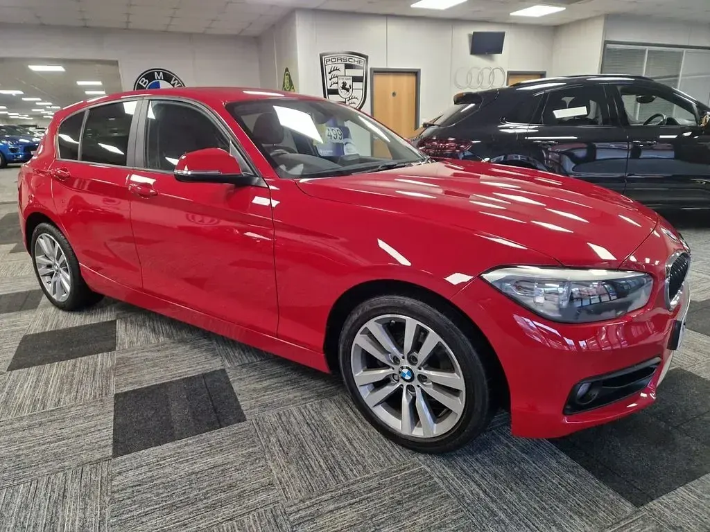 Used BMW 118 Sport Line 136 HP (100 kW) 2016 Red Hatchback