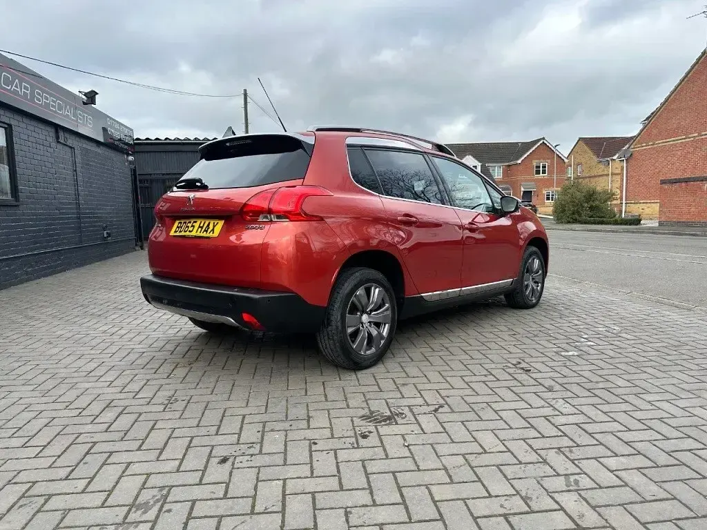 Second-hand Peugeot 2008 Allure 2015 Roșu SUV