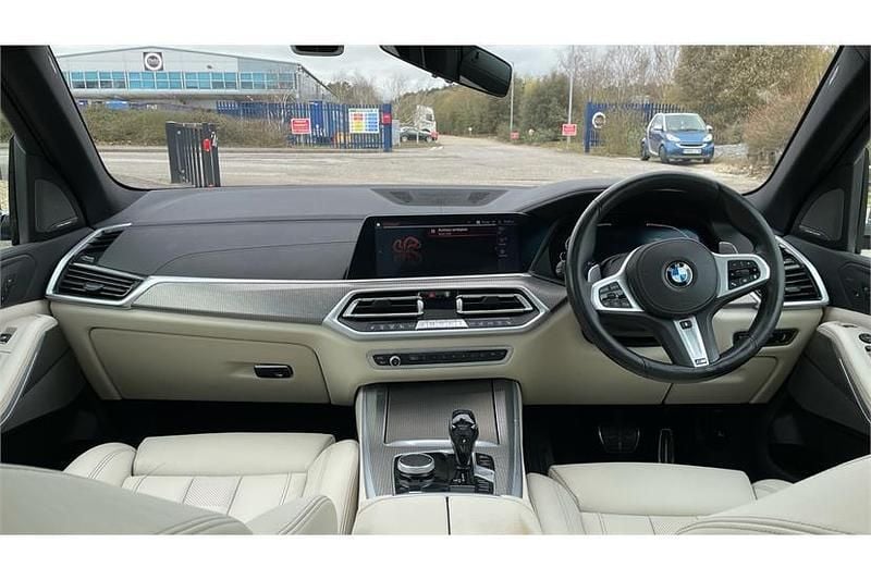 Used BMW X5 M Sport 340 HP (250 kW) 2021 Black sapphire metallic paint SUV