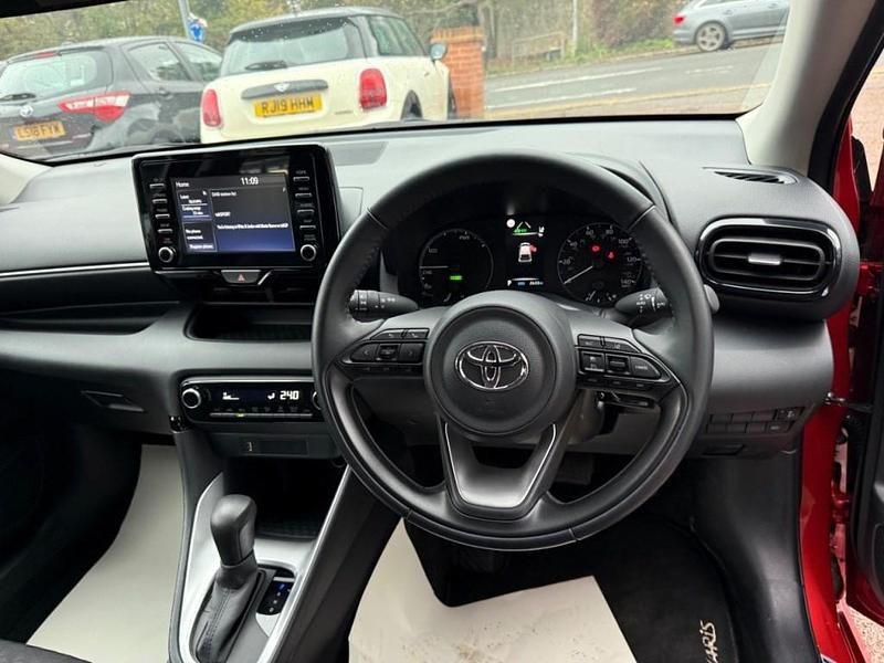 Used Toyota Yaris Hybrid Play 2025 Grey Hatchback