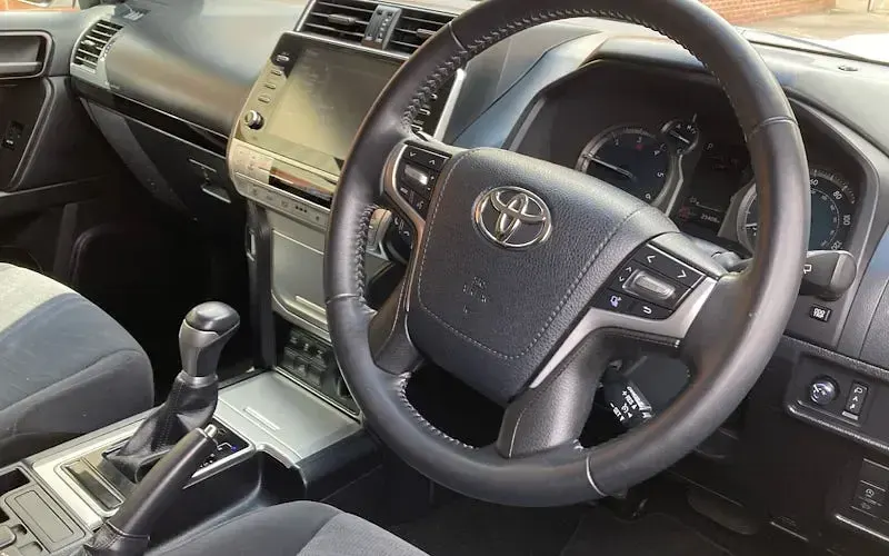 Used Toyota Land Cruiser Active 204 HP (150 kW) 2022 White SUV