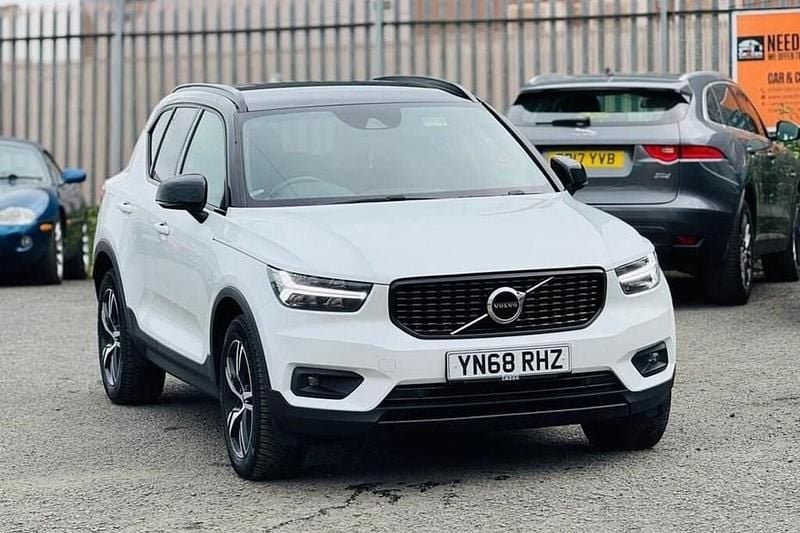 White Used 2019 Volvo XC40 R-Design SUV | £13,995 (Good price) - Image 1/1