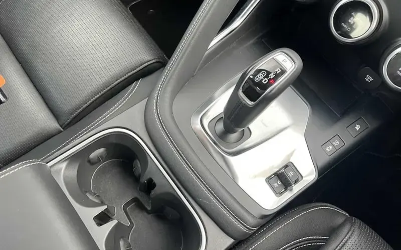 Used Jaguar E-Pace R-Dynamic 249 HP (183 kW) 2019 Silver SUV