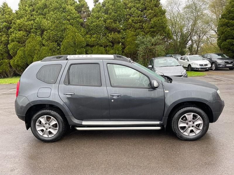 Used Dacia Duster Lauréate 110 HP (80 kW) 2015 Grey SUV