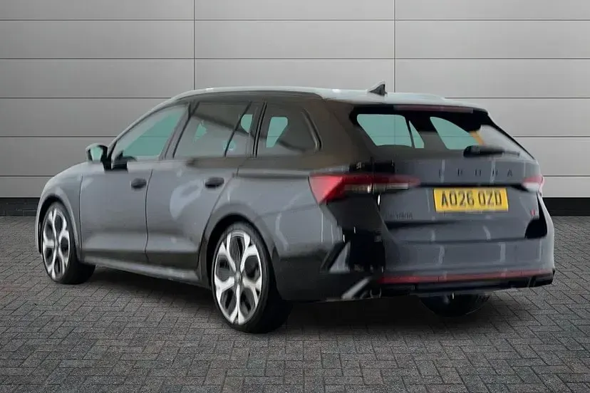 New Skoda Octavia vRS 265 HP (194 kW) 2026 Black magic Estate