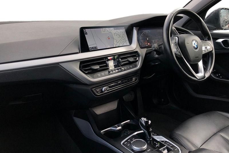 Used BMW 118 Comfort Edition 2022 Black Hatchback