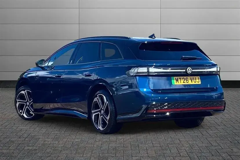 New VW ID.7 GTX 250 kW (340 HP) 2026 Aquamarine blue with black roof Estate
