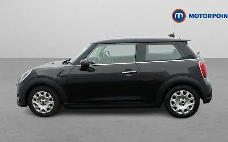 Used Mini ONE Classic 102 HP (75 kW) 2022 Black Hatchback