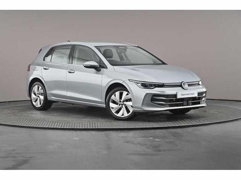 New VW Golf VIII 204 HP (150 kW) 2025